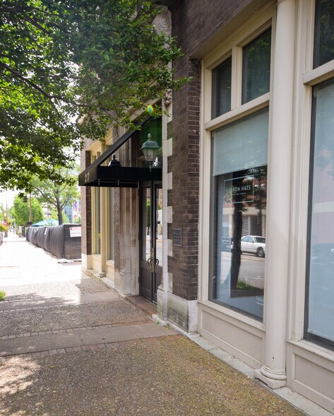 217 W 2nd St, Little Rock, AR à louer - Photo de l’immeuble – Image 3 sur 6