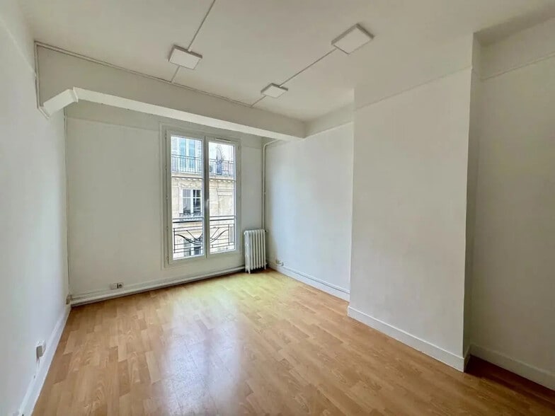 Bureau dans Paris à louer - Photo de l’immeuble – Image 1 sur 7