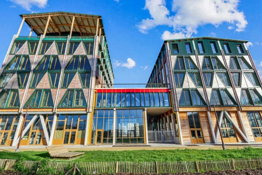 Local d’activités dans Nantes à louer - Photo de l’immeuble – Image 3 sur 15