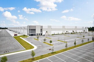 Plus de détails pour 5001 Crossroads Pky, Fort Pierce, FL - Industriel/Logistique à louer