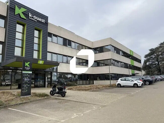 Plus de détails pour 53 Rue De L'Etang, Limonest - Bureau à louer