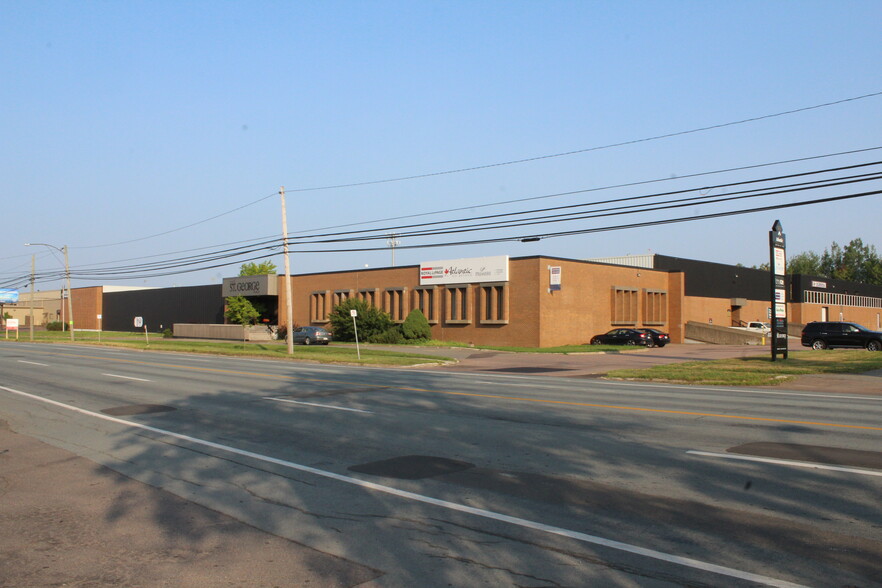 653 St George Blvd, Moncton, NB à louer - Photo de l’immeuble – Image 1 sur 10