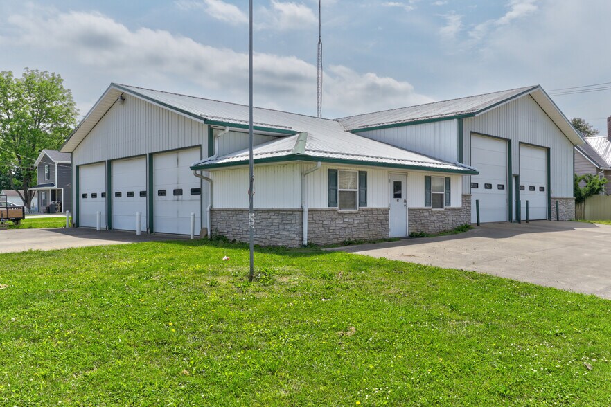 206 & 208 S Meridian St, Washington, IN à vendre - Photo principale – Image 1 sur 24