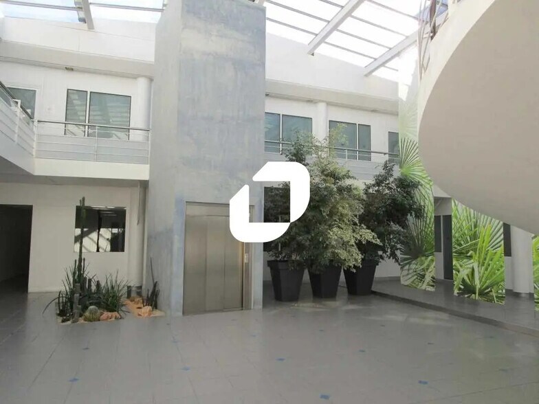 Bureau dans Mérignac à louer - Photo de l’immeuble – Image 2 sur 15