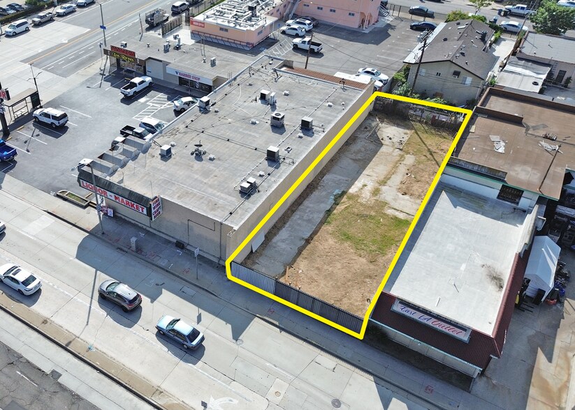 4768 Floral Dr, East Los Angeles, CA à louer - Photo de l’immeuble – Image 2 sur 2