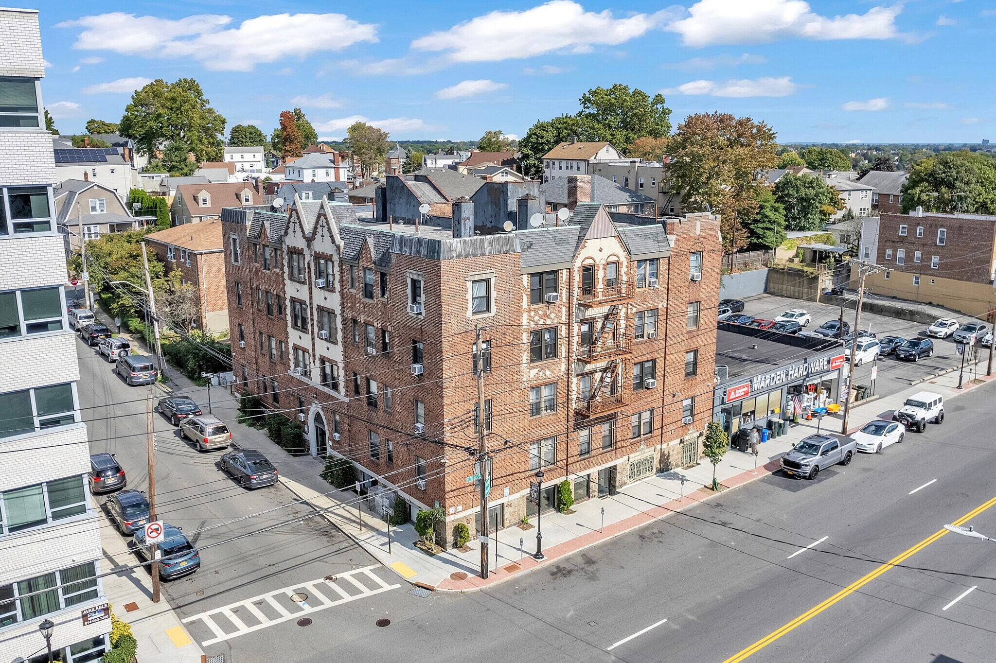 737 Yonkers Ave, Yonkers, NY à vendre Photo principale– Image 1 sur 7