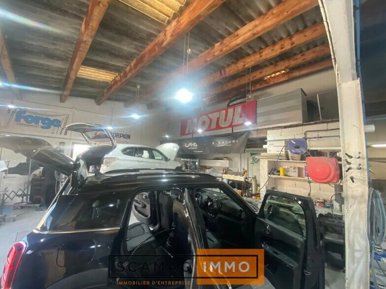 Local d'activités dans Carnoux-en-Provence à vendre - Photo de l’immeuble – Image 2 sur 7