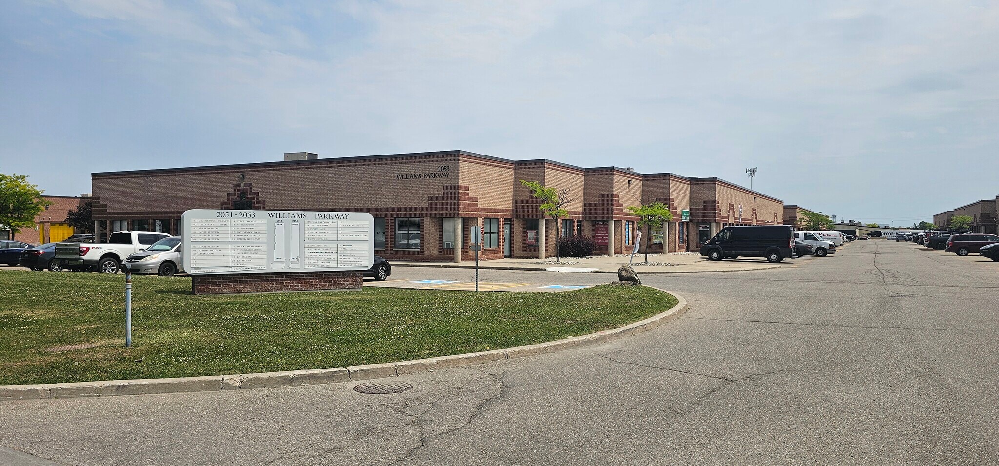 2053 N Williams Pky, Brampton, ON à vendre Photo de l’immeuble– Image 1 sur 3