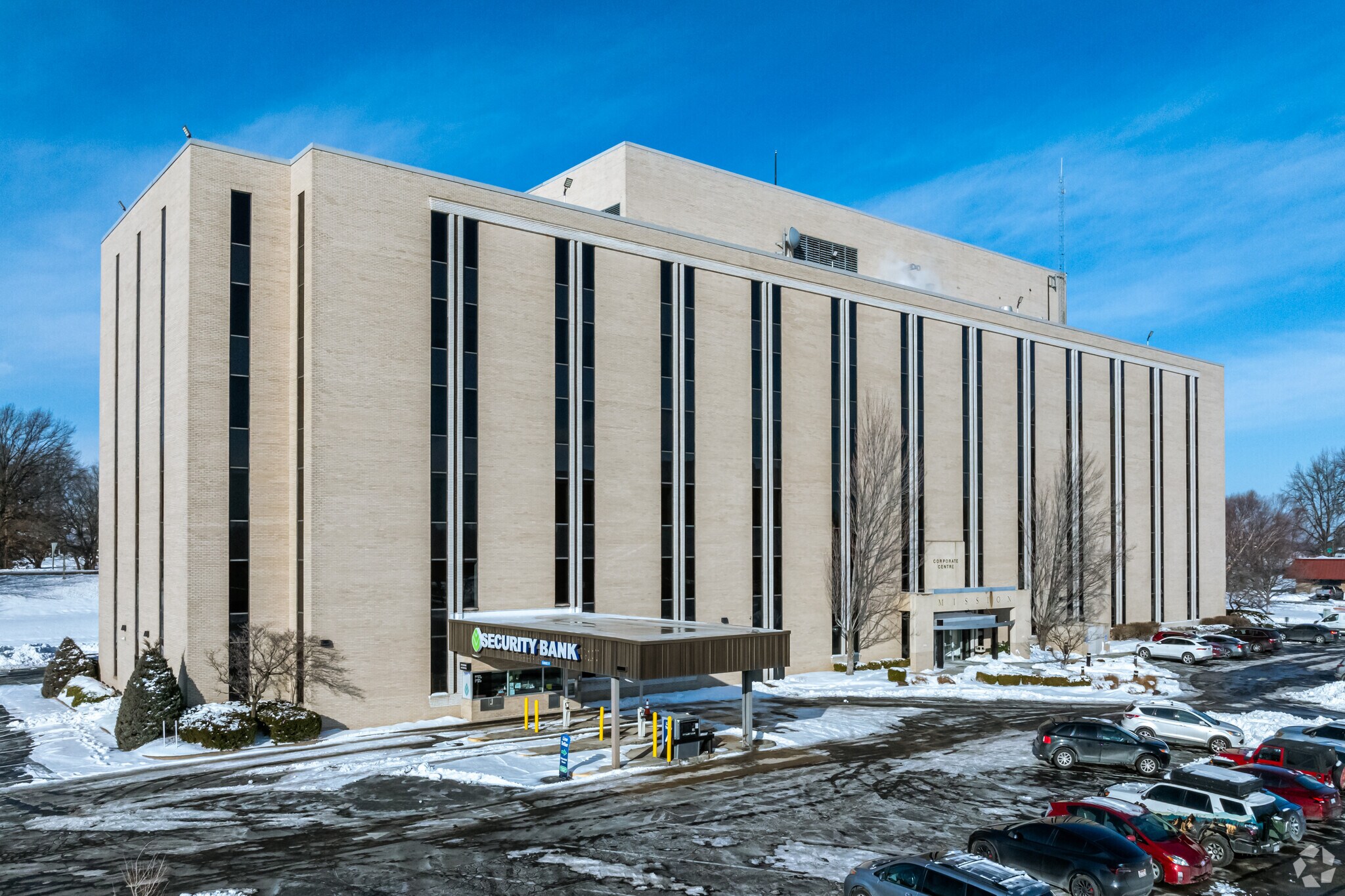 5800 Foxridge Dr, Mission, KS à louer Photo principale– Image 1 sur 9