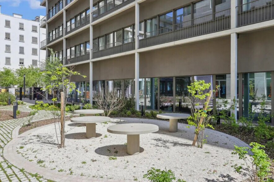 Bureau dans Lyon à vendre - Photo de l’immeuble – Image 2 sur 4