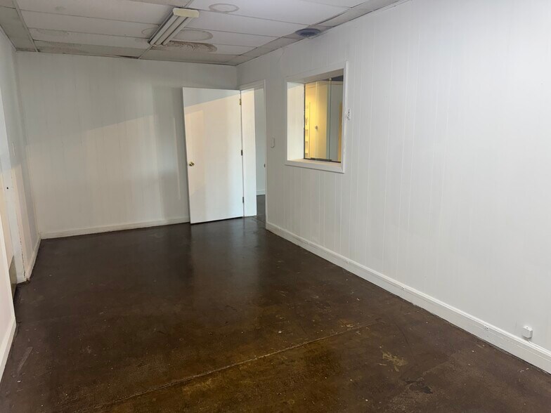 1116 W Ward Ave, High Point, NC à louer - Photo de l’immeuble – Image 2 sur 9