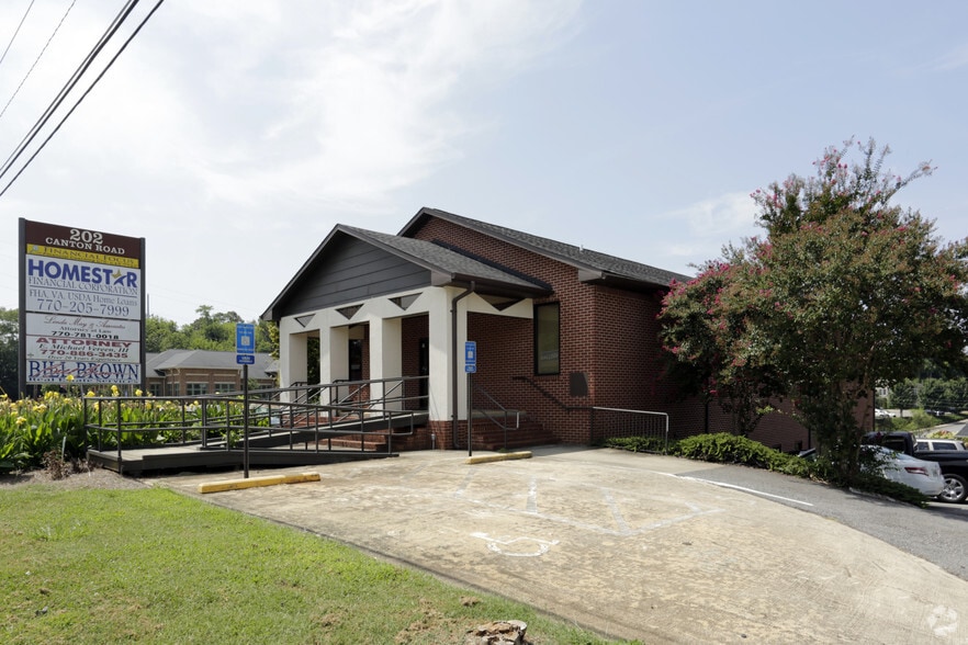 202 Canton Rd, Cumming, GA à louer - Photo principale – Image 1 sur 14