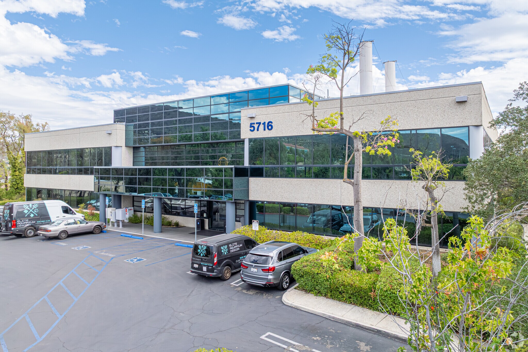 5716 Corsa Ave, Westlake Village, CA à louer Photo principale– Image 1 sur 14