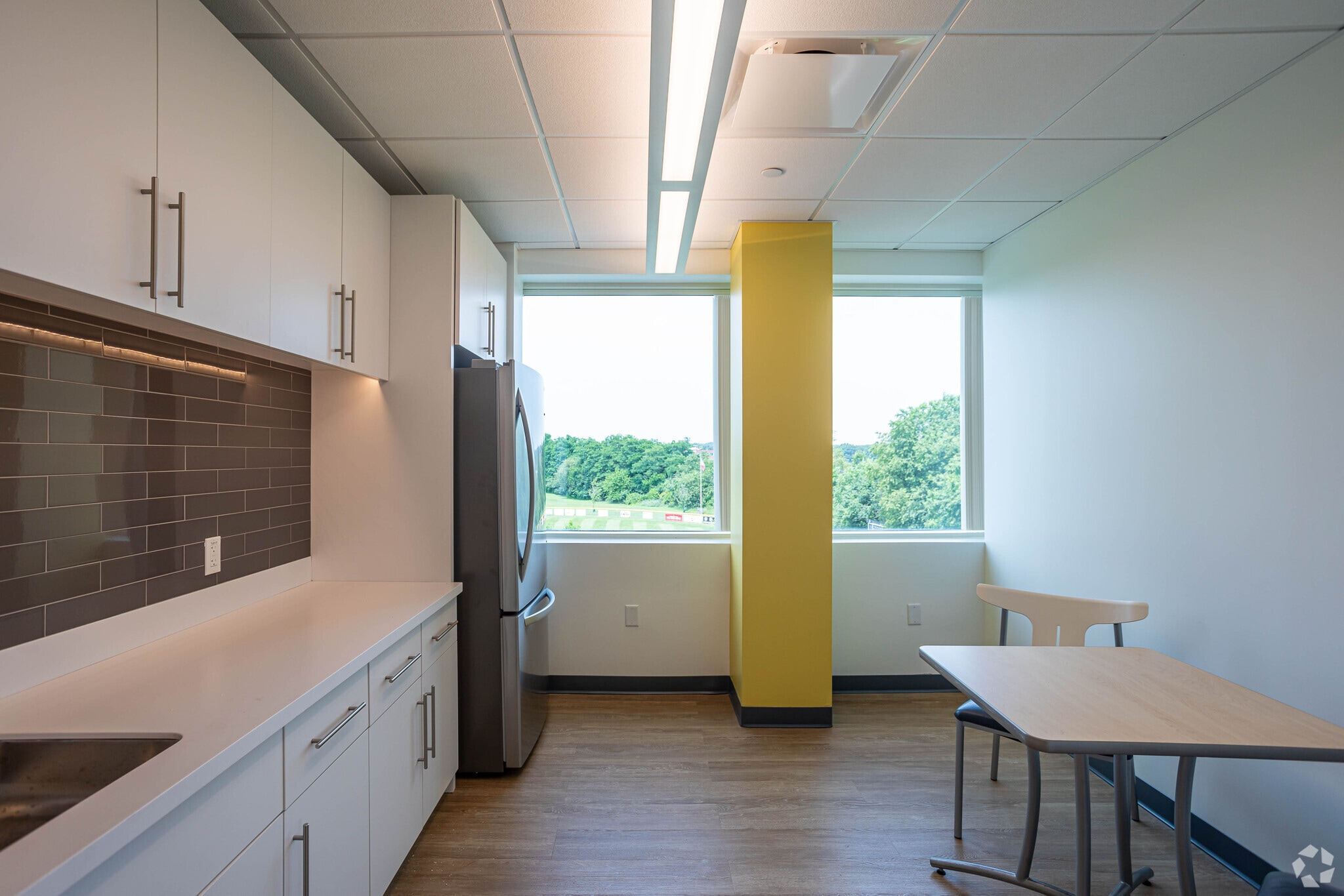 130 New Boston St, Woburn, MA à louer Photo intérieure– Image 1 sur 4