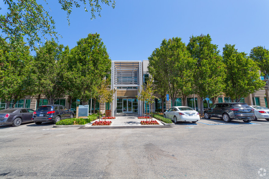 4820 Business Center Dr, Fairfield, CA à louer - Photo de l’immeuble – Image 1 sur 1
