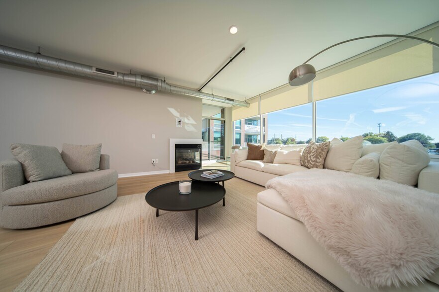3425 Plymouth Rd, Ann Arbor, MI à louer - Photo de l’immeuble – Image 3 sur 58