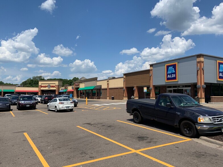2581-2585 Highway 10 NE, Mounds View, MN à vendre - Photo principale – Image 1 sur 4
