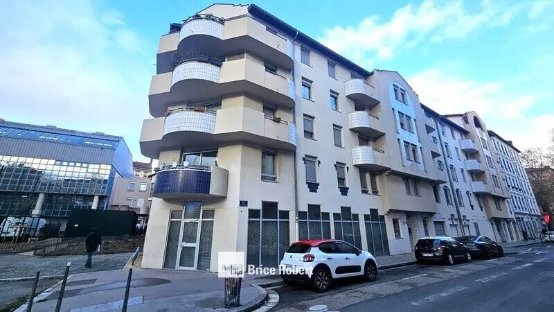 Bureau dans Lyon à vendre - Photo de l’immeuble – Image 1 sur 8