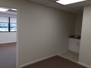 12995 S Cleveland Ave, Fort Myers, FL à louer Photo intérieure– Image 2 sur 9