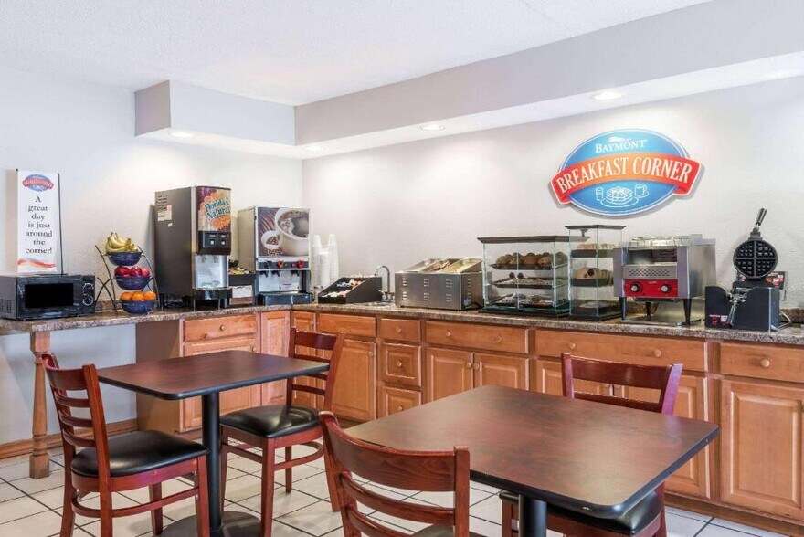 61595 Southgate Pky, Cambridge, OH à vendre - Hall d’entrée – Image 3 sur 11