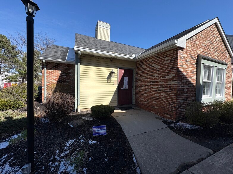 4466 Darrow Rd, Stow, OH à vendre - Photo intérieure – Image 3 sur 4