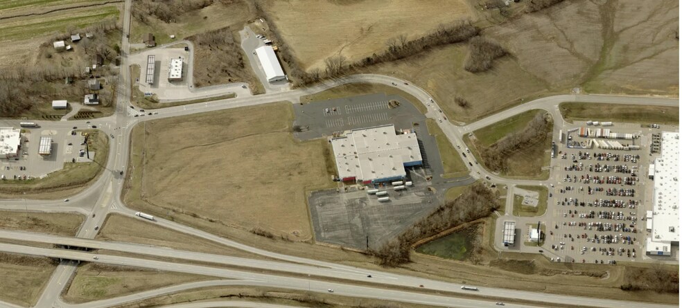 100 Factory Outlet Rd, Hanson, KY à vendre - Photo de l’immeuble – Image 2 sur 2