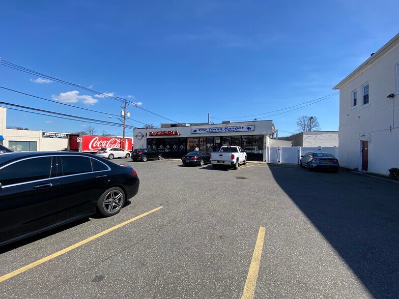 365 Atlantic Ave, Freeport, NY à vendre - Photo de l’immeuble – Image 3 sur 51