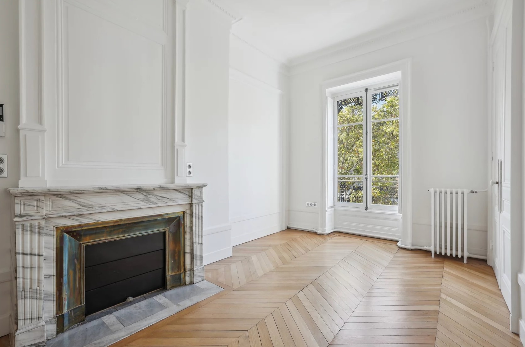 60 Rue François Ier, Paris à louer Photo de l’immeuble– Image 1 sur 7