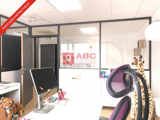 Plus de détails pour Bureau à louer