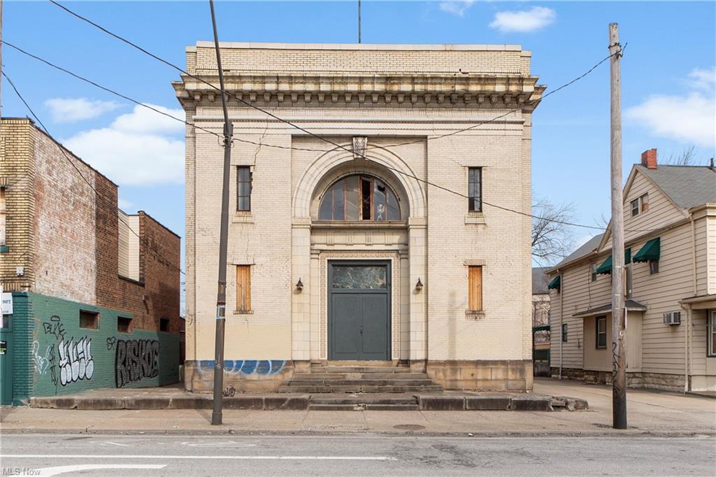 6330 Lorain Ave, Cleveland, OH à vendre Photo principale– Image 1 sur 2
