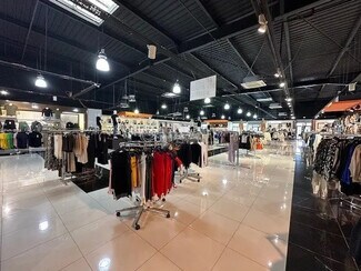 Plus de détails pour Local commercial à louer