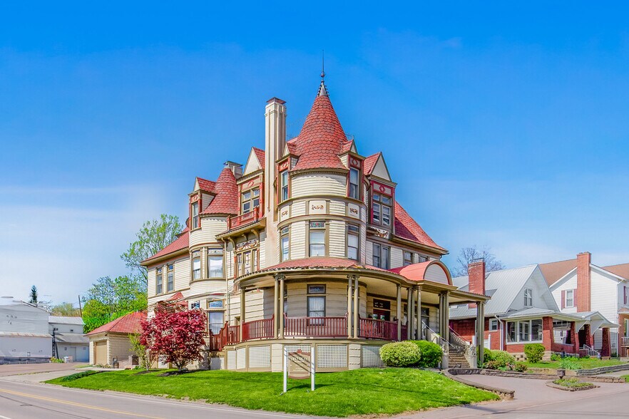 301 Meyers Ave, Meyersdale, PA à vendre - Photo de l’immeuble – Image 3 sur 73