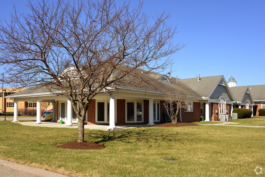608 Reading Rd, Mason, OH à louer - Photo de l’immeuble – Image 2 sur 36