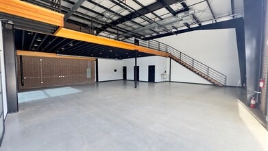 4451 Dale Earnhardt Way, Northlake, TX à louer Photo intérieure– Image 2 sur 17