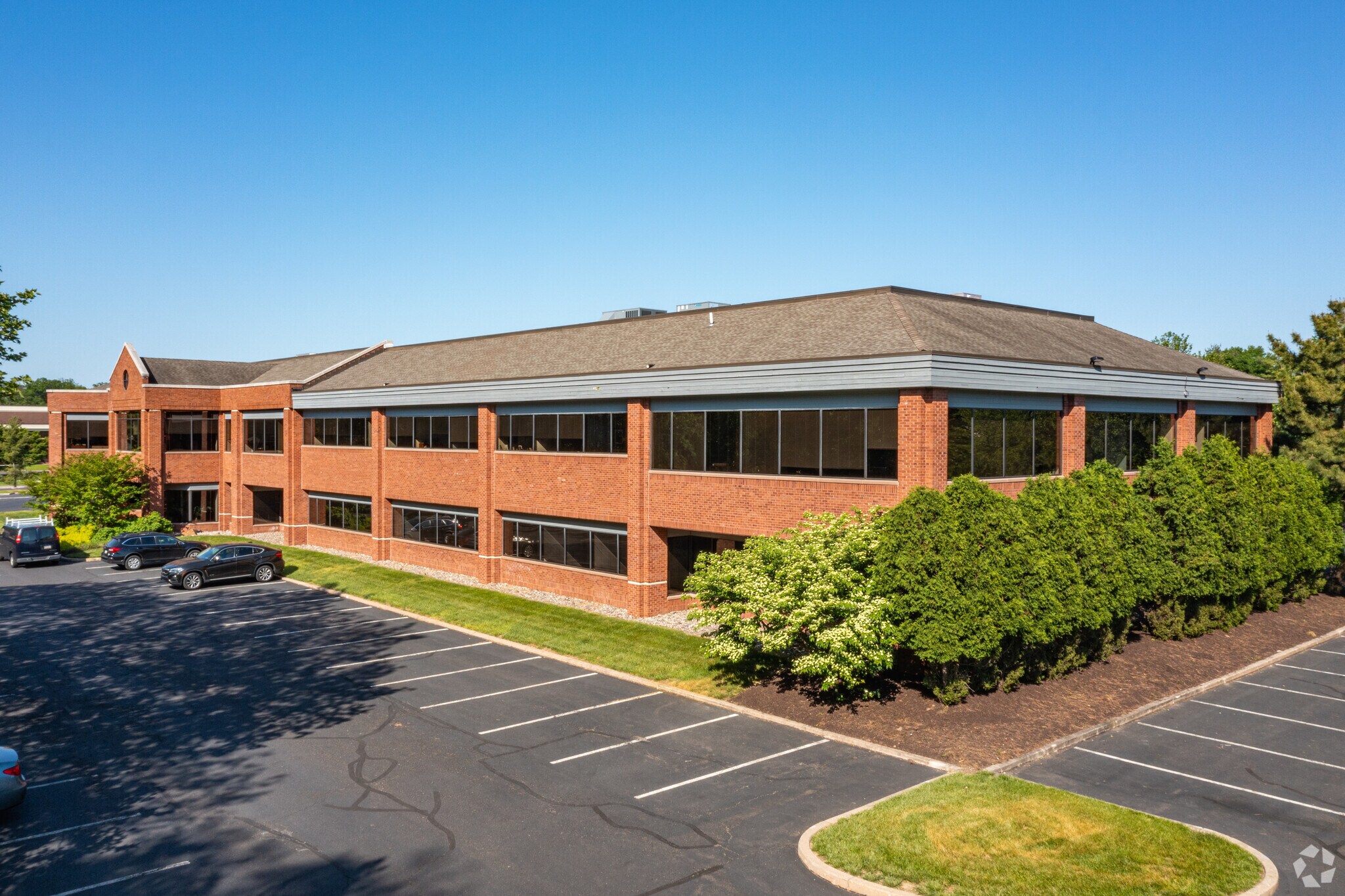 1155 Business Center Dr, Horsham Township, PA à louer Photo principale– Image 1 sur 7