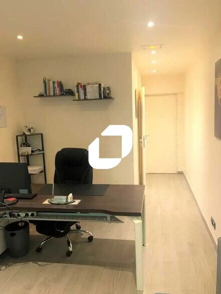 Bureau dans Paris à louer - Photo de l’immeuble – Image 2 sur 3