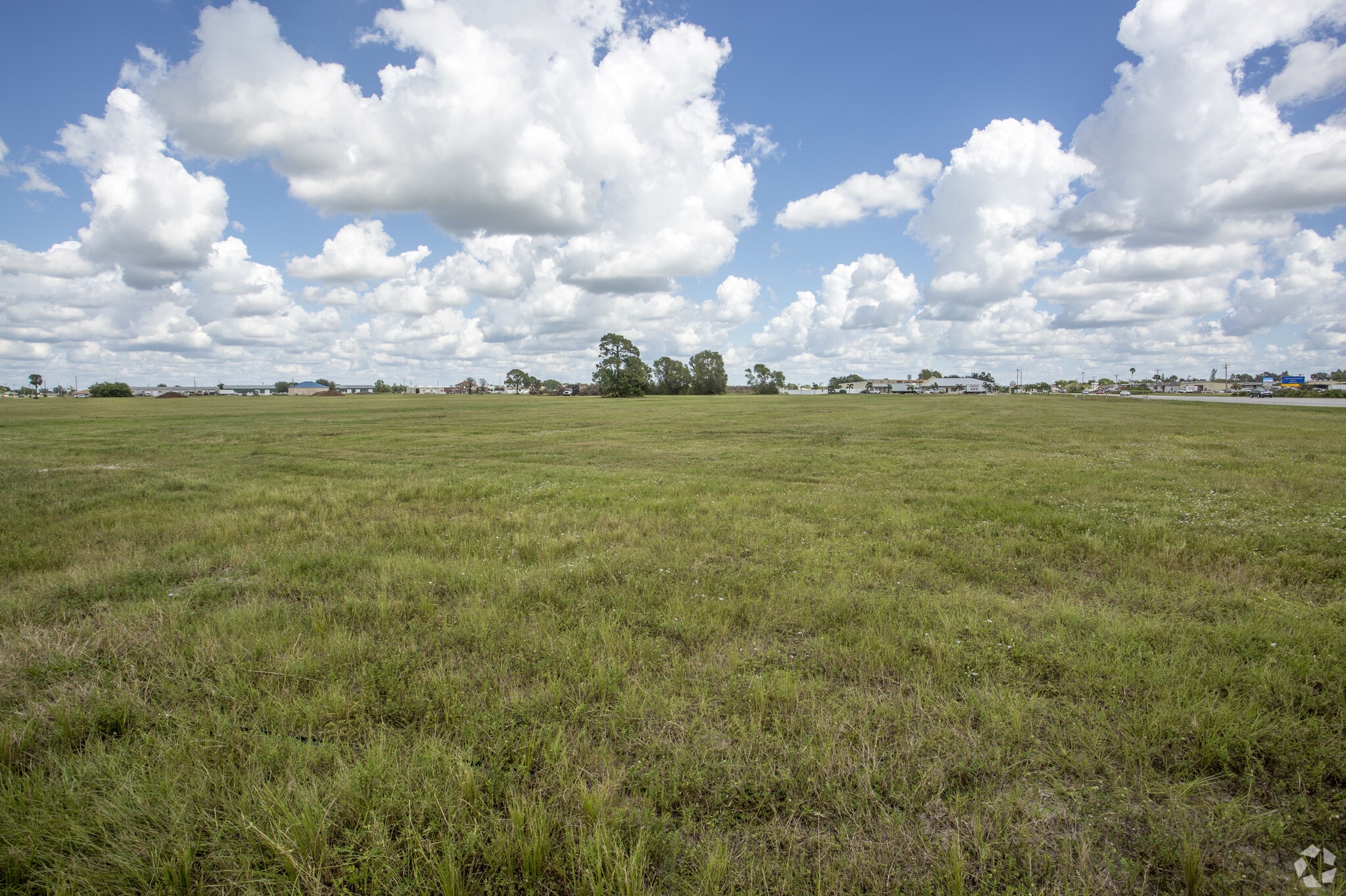 Corner NE Pine Island Rd And Andalusia Blvd, Cape Coral, FL à vendre Photo principale– Image 1 sur 5