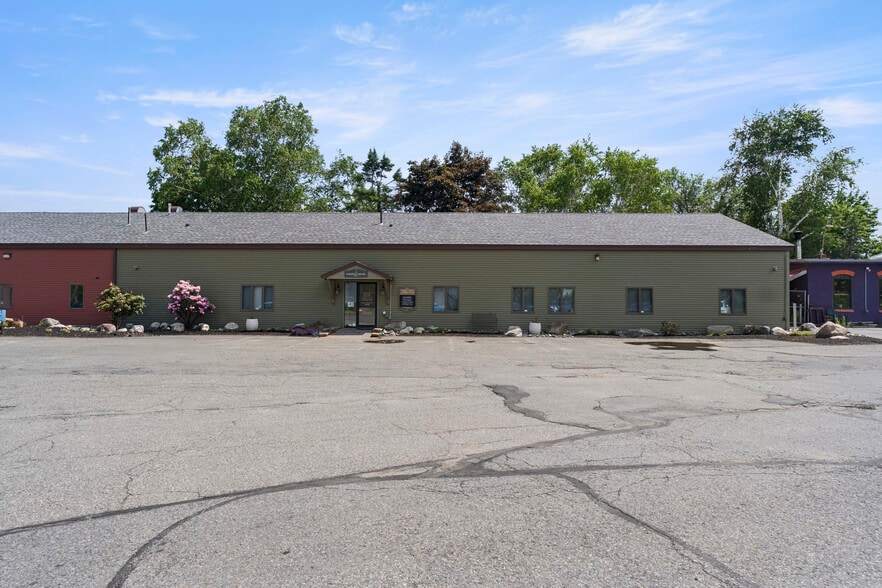13 Railroad Sq, Waterville, ME à vendre - Photo de l’immeuble – Image 2 sur 15