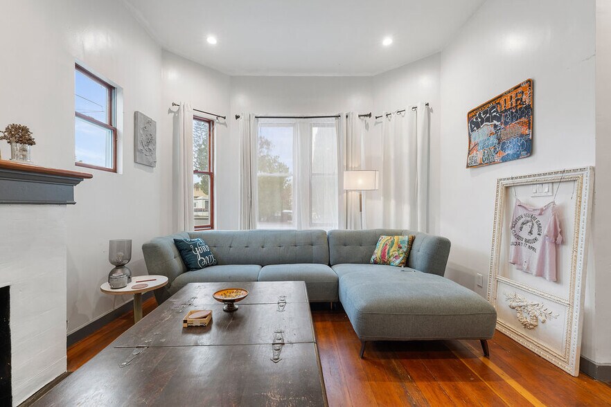 716 Echandia St, Los Angeles, CA à vendre - Photo de l’immeuble – Image 2 sur 45