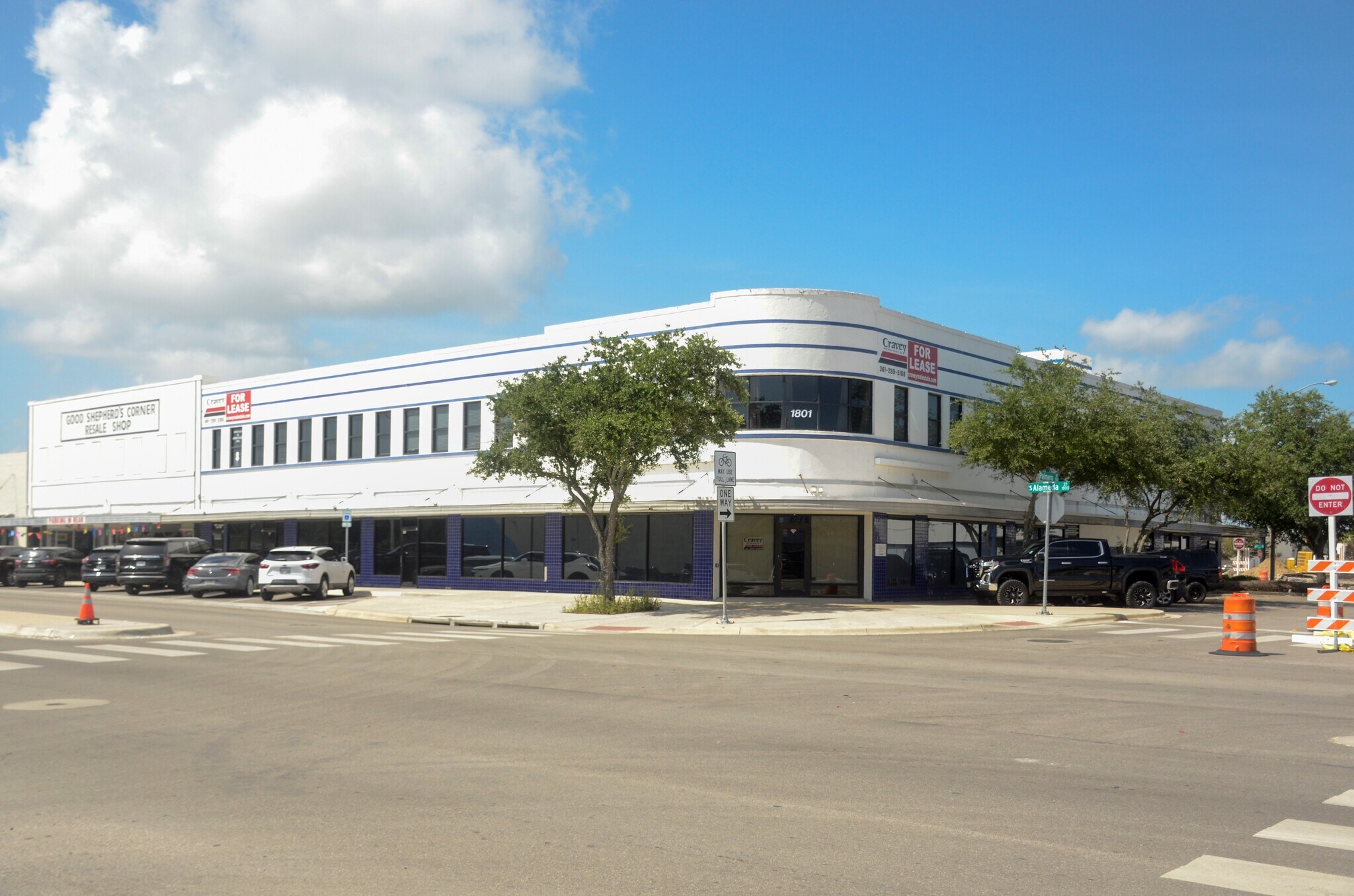 1712 S Staples St, Corpus Christi, TX à louer Photo principale– Image 1 sur 10
