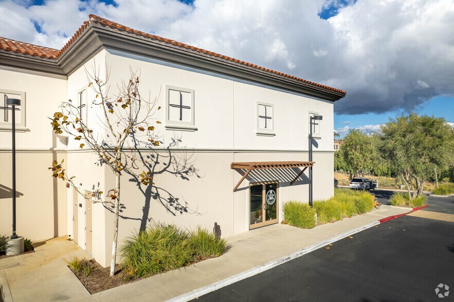 31461 Rancho Viejo Rd, San Juan Capistrano, CA à louer - Photo de l’immeuble – Image 2 sur 21