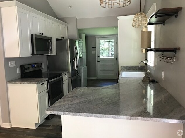 258 S Center St, Collierville, TN à louer - Photo intérieure – Image 2 sur 28