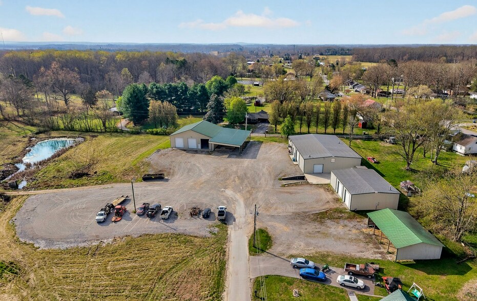 350 5th S ave, Baxter, TN à louer - Photo de l’immeuble – Image 2 sur 27