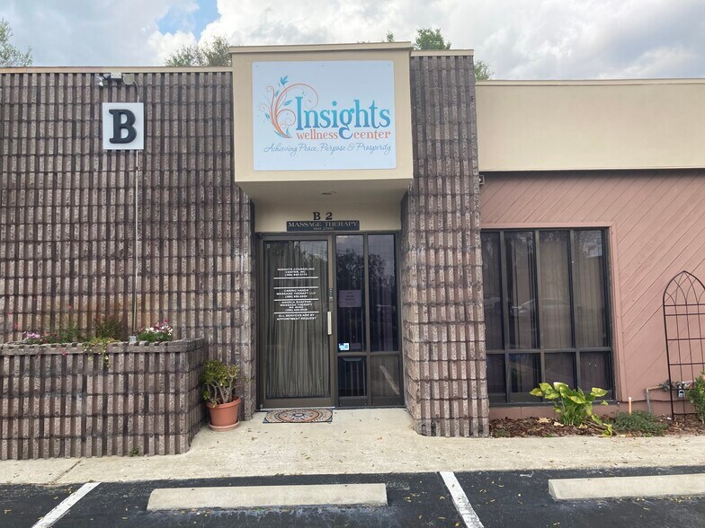 2425 S Volusia Ave, Orange City, FL à louer - Photo de l’immeuble – Image 1 sur 20