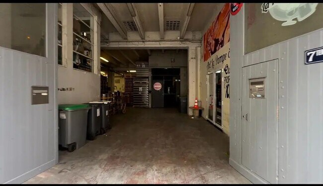 Plus de détails pour Local commercial à louer