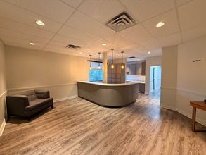 7138 S Highland Dr, Salt Lake City, UT à louer Photo intérieure– Image 1 sur 20