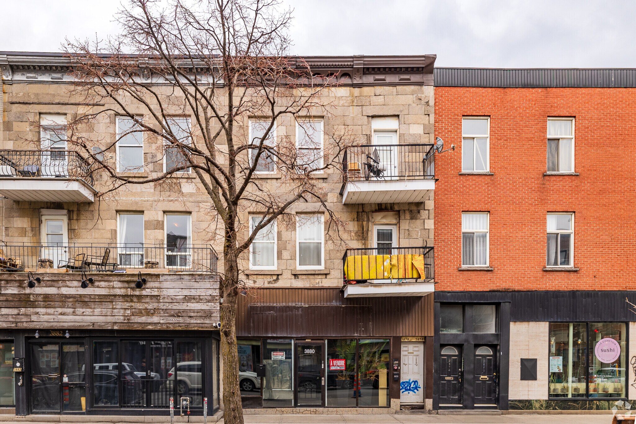 3876-3880 Rue Ontario E, Montréal, QC à louer Photo principale– Image 1 sur 3