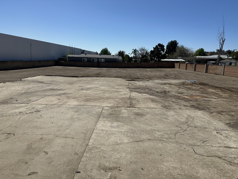 13241 Bradley Ave, Sylmar, CA à louer - Photo de l’immeuble – Image 3 sur 6