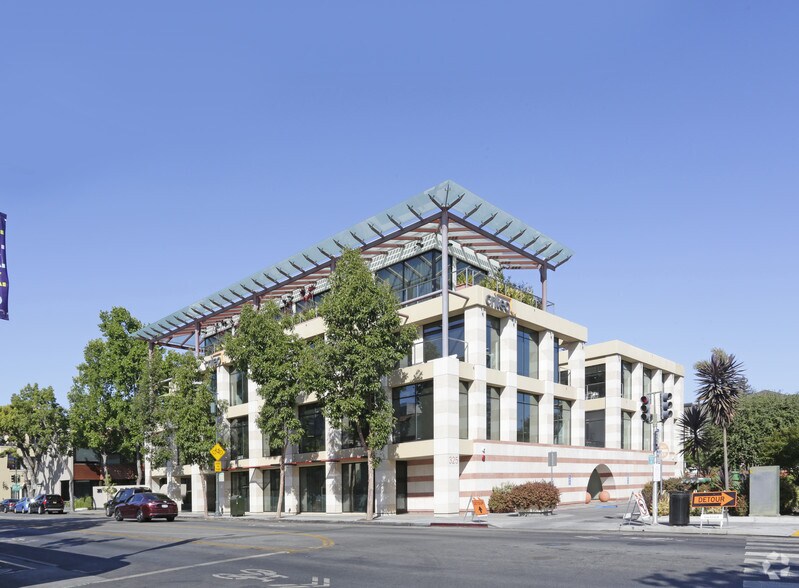 325 Lytton Ave, Palo Alto, CA à louer - Photo de l’immeuble – Image 1 sur 4