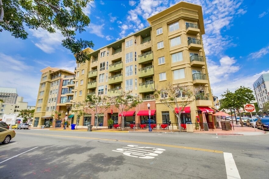 330-332 J St, San Diego, CA à louer - Photo de l’immeuble – Image 2 sur 2